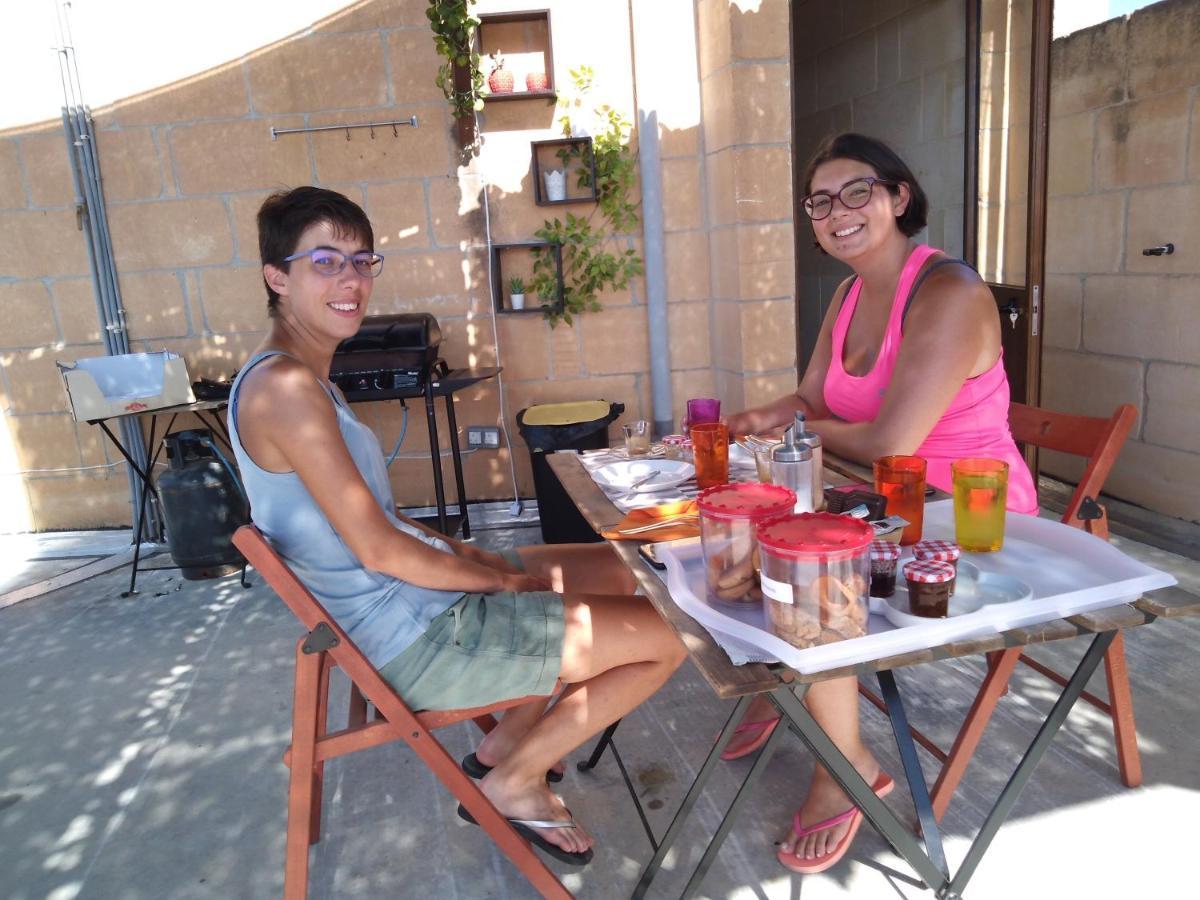 Laringa Holiday Bed&Breakfast Għajnsielem Eksteriør billede