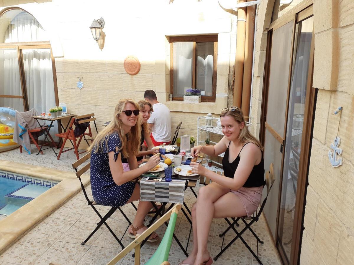 Laringa Holiday Bed&Breakfast Għajnsielem Eksteriør billede