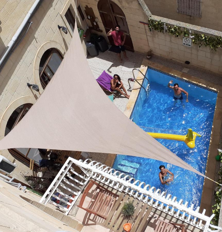 Laringa Holiday Bed&Breakfast Għajnsielem Eksteriør billede