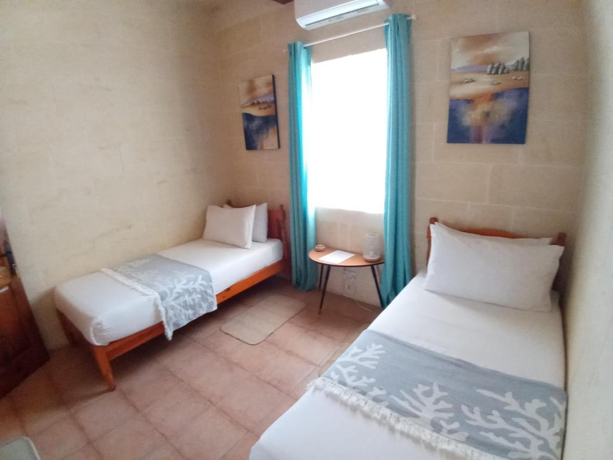 Laringa Holiday Bed&Breakfast Għajnsielem Eksteriør billede